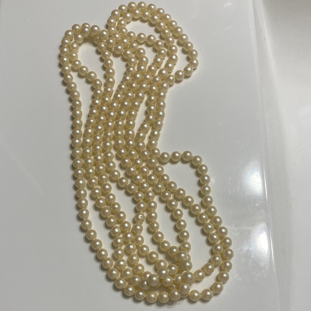 Elegant Cream Pearl Necklace